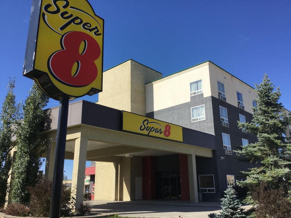 Super 8 By Wyndham Edson Hotel Exterior photo