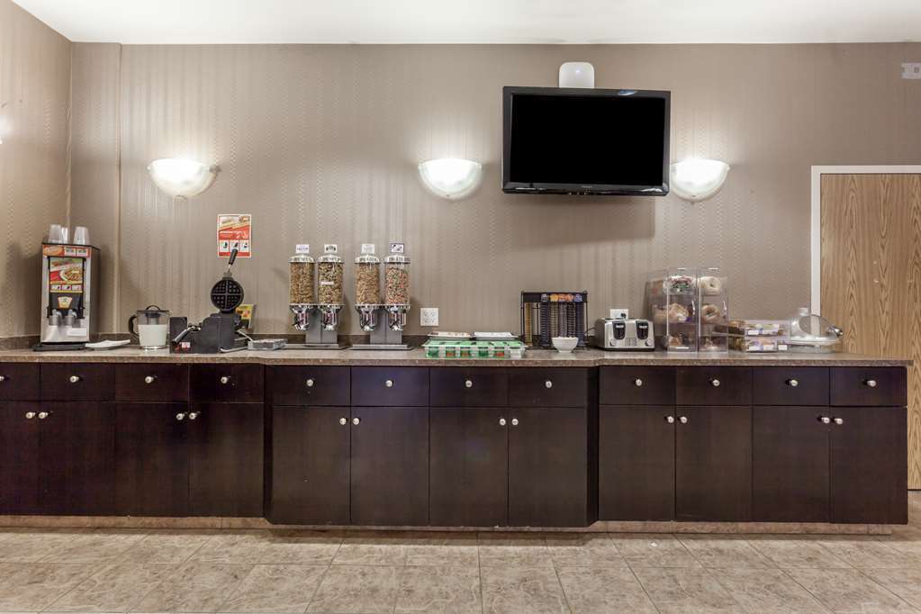 Super 8 By Wyndham Edson Hotel Facilities photo